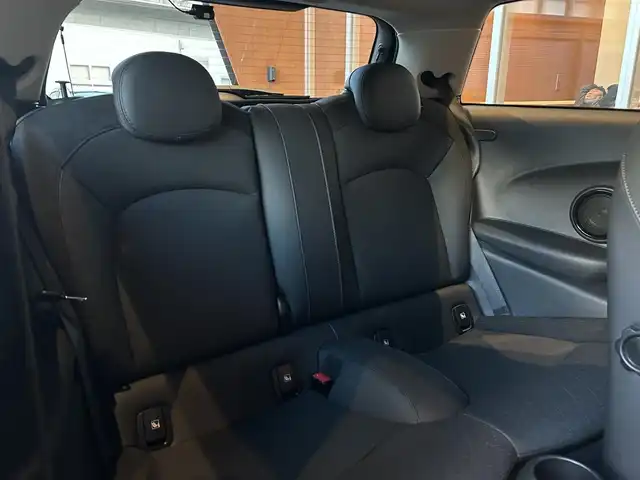 ＭＩＮＩ ＢＭＷ ミニ クーパー S クラシックトリム 宮城県 2021(令3)年 3.8万km ベージュ アクティブクルーズコントロール/ドライビングアシストパッケージ/純正ナビゲーションシステム/バックカメラ/パーキングアシスト/LEDヘッドライト/オートライト /ユニオンジャックテールランプ/コンフォートアクセス/17インチAW/ブラックハーフレザーシート/シートヒーター /ピアノブラックエクステリア/ユニオンジャックドアミラーカバー/ボンネットストライプ/ドライブレコーダー/保証書・取説書・スペアキー
