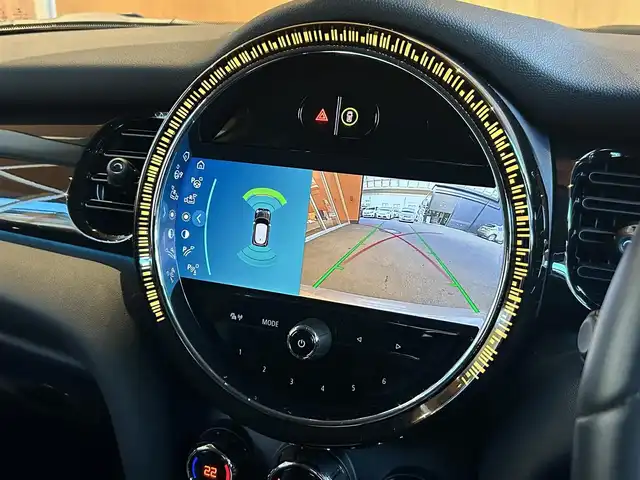 ＭＩＮＩ ＢＭＷ ミニ クーパー S クラシックトリム 宮城県 2021(令3)年 3.8万km ベージュ アクティブクルーズコントロール/ドライビングアシストパッケージ/純正ナビゲーションシステム/バックカメラ/パーキングアシスト/LEDヘッドライト/オートライト /ユニオンジャックテールランプ/コンフォートアクセス/17インチAW/ブラックハーフレザーシート/シートヒーター /ピアノブラックエクステリア/ユニオンジャックドアミラーカバー/ボンネットストライプ/ドライブレコーダー/保証書・取説書・スペアキー