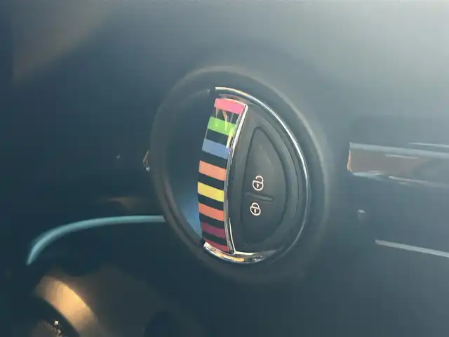 ＭＩＮＩ ＢＭＷ ミニ クーパー S クラシックトリム 宮城県 2021(令3)年 3.8万km ベージュ アクティブクルーズコントロール/ドライビングアシストパッケージ/純正ナビゲーションシステム/バックカメラ/パーキングアシスト/LEDヘッドライト/オートライト /ユニオンジャックテールランプ/コンフォートアクセス/17インチAW/ブラックハーフレザーシート/シートヒーター /ピアノブラックエクステリア/ユニオンジャックドアミラーカバー/ボンネットストライプ/ドライブレコーダー/保証書・取説書・スペアキー