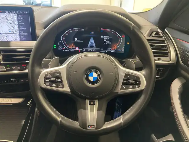 ＢＭＷ Ｘ４ xDrive 20d Mスポーツ 熊本県 2022(令4)年 3.9万km アルピンホワイトⅢ ・スマートキー/・プッシュスタート/・サンルーフ/・インテリジェントセーフティ/・注意喚起アシスト/・レーンチェンジアシスト/・ステアリングアシスト/・PDC自動起動/・アクティブPDC緊急ブレーキ/・パーキングアシスト/・クルーズコントロール(追従式)/・オートハイビーム/・黒革シート/・前席パワーシート/・全席シートヒーター /・純正メモリナビ/　【Bluetooth・USB・AppleCarPlay】/・フルセグTV/・全方位カメラ/・ETC/・パワーバックドア/・LEDヘッドランプ/・純正マット/・保証書/取説