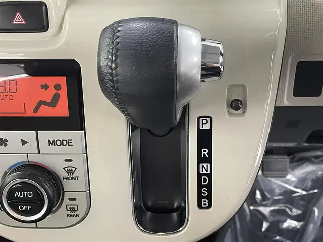 ダイハツ ムーヴ キャンバス G メイクアッフ SA Ⅱ 埼玉県 2017(平29)年 4.8万km パールホワイトⅢ/シルキーブルーパール 2トーン 純正ナビ　Bカメラ　フルセグ　CD　DVD　BT　ETC　スマートアシスト3　両側パワースライドドア　LEDオートライト　ステアリングスイッチ　スペアキー