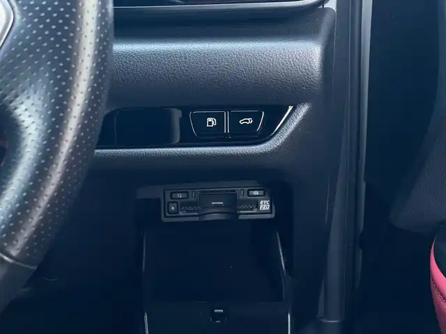 レクサス ＮＸ 350h Fスポーツ 山梨県 2023(令5)年 1.4万km ホワイトノーヴァガラスフレーク MarkLevinson/パノラマサンルーフ/三眼LEDヘッドライト/赤革/置き型充電/純正14インチメモリナビ/フルセグTV/全周囲カメラ/インテリアイルミネーション(カラー変更有)/デジタルインナーミラー/ETC2.0/前席シートヒーター/前席ベンチレーション/ステアリングヒーター/ヘッドアップディスプレイ/純正20インチブラックアルミホイール/オプションオレンジキャリパー