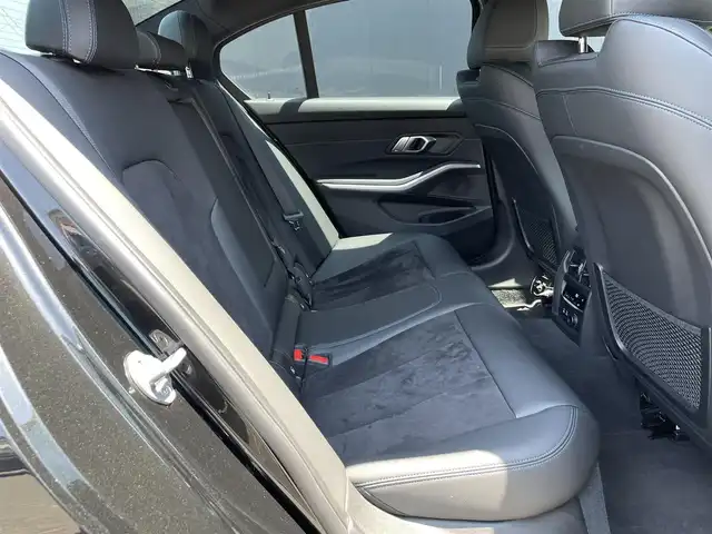 ＢＭＷ ＢＭＷ ３２０ｉ Mスポーツ 香川県 2019(令1)年 4.2万km 黒 純正ナビ/地デジ/全方位カメラ/ACC/ハーフレザーシート/シートヒーター/コーナーセンサー/レーンアシスト/衝突軽減/ブラインドスポット/ヘッドアップディスプレイ