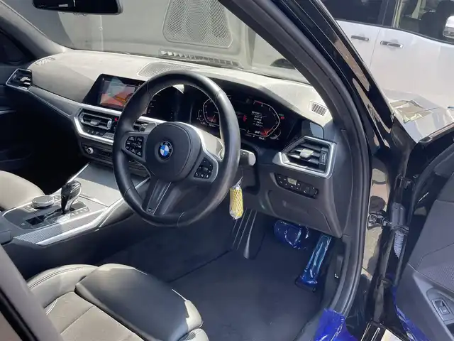 ＢＭＷ ＢＭＷ ３２０ｉ Mスポーツ 香川県 2019(令1)年 4.2万km 黒 純正ナビ/地デジ/全方位カメラ/ACC/ハーフレザーシート/シートヒーター/コーナーセンサー/レーンアシスト/衝突軽減/ブラインドスポット/ヘッドアップディスプレイ