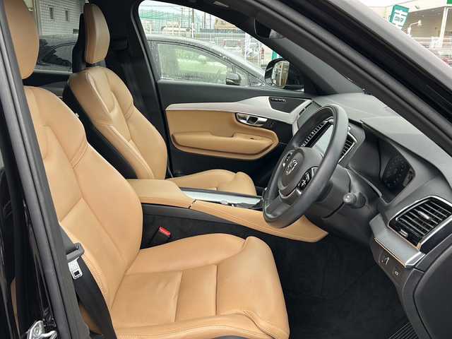 ボルボ ＸＣ９０ T5 AWD モーメンタム 愛知県 2018(平30)年 3.9万km オニキスブラックP /正規ディーラー車/ベージュ革シート//純正ナビ/フルセグ/BT/CD/USB//全方位カメラ/前後ドラレコ/ETC//純正19インチアルミホイール//純正ドアバイザー//純正フロアマット//メモリ付きパワーシート/前席・2列目シートヒーター//革巻きステア/ステアスイッチ/ステアヒーター//パワーバックドア//純正LEDオートライト/オートハイビーム//アクティブベンディングライト//衝突軽減ブレーキ/衝突回避アシスト/BSM//RSA/ACC/レーンキープアシスト//クロストラフィックアラート//パーキングアシスト/自動駐車//ルーフレール//電子パーキング//新車時保証書//取扱説明書//スペアスマートキー有