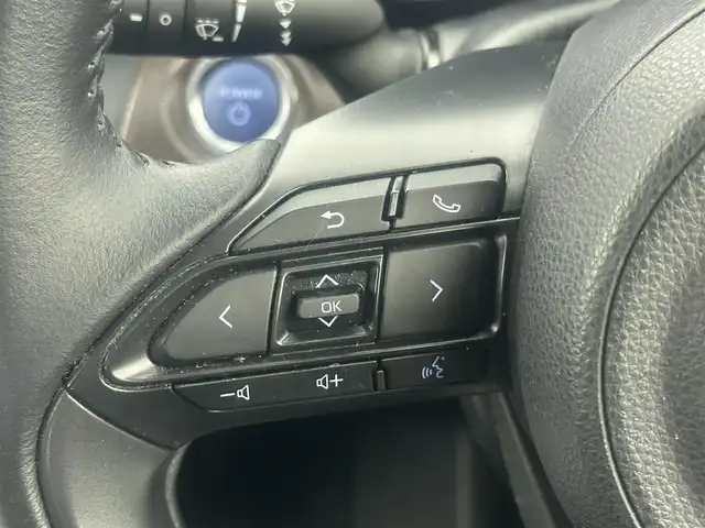 トヨタ ヤリスクロス ハイブリッド Z 愛知県 2021(令3)年 5.3万km ホワイトパールクリスタルシャイン 8インチディスプレイオーディオ　/（Bluetooth）/レーダークルーズコントロール　/パノラミックビューモニター　/ブラインドスポットモニター　/コーナーセンサー　/衝突軽減システム　/レーンキープアシスト　/ハーフレザーシート　/前席シートヒーター　/運転席パワーシート　/ヘッドアップディスプレイ　/ETC2.0/純正AW/スペアキー