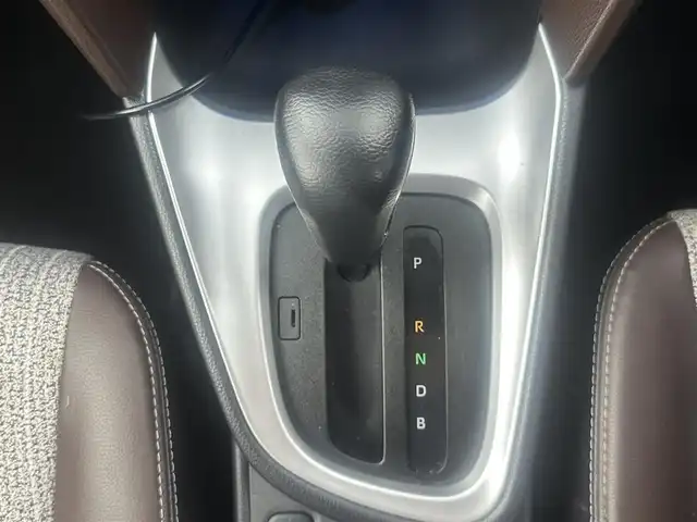 トヨタ ヤリスクロス ハイブリッド Z 愛知県 2021(令3)年 5.3万km ホワイトパールクリスタルシャイン 8インチディスプレイオーディオ　/（Bluetooth）/レーダークルーズコントロール　/パノラミックビューモニター　/ブラインドスポットモニター　/コーナーセンサー　/衝突軽減システム　/レーンキープアシスト　/ハーフレザーシート　/前席シートヒーター　/運転席パワーシート　/ヘッドアップディスプレイ　/ETC2.0/純正AW/スペアキー