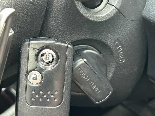 ホンダ フィット ハイブリット ナビ プレミアムセレクション 茨城県 2011(平23)年 15.1万km プレミアムホワイトパール 純正ナビ/純AW/バックカメラ/シートヒーター/電動格納ミラー/ワイパーデアイサー/スマートキー/AAC/ドアバイザー/Wエアバック/ABS/クルーズコントロール/前ドライブレコーダー/オートライト/ステアリングリモコン