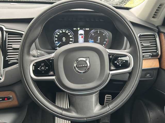 ボルボ ＸＣ９０ D5 AWD インスクリプション 福島県 2020(令2)年 4.6万km グレー /正規ディーラー車//harman/kardon //メーカーナビ//フルセグ/BT/AppleCarPlay/AndroidAUTO //全方位カメラ//ETC//ドラレコ　//黒革シート　//パワーシート//シートヒーター/ベンチレーション//パワーバックドア　//ルーフレール//サイドステップ　//純正20AW　//HUD//衝突回避//車間警告//レーンキーピングエイド//クロストラフィックアラート//パークアシスト//自動駐車//自動発進//BLIS//ACC//ABH//LEDオートヘッドライト//F.Rフォグ//AHB//アクティブベンディングライト //MTモード付きAT//ECO/Comfort/OffRord//革巻きステアリング//ステアリングヒーター//保証書//スペアキー