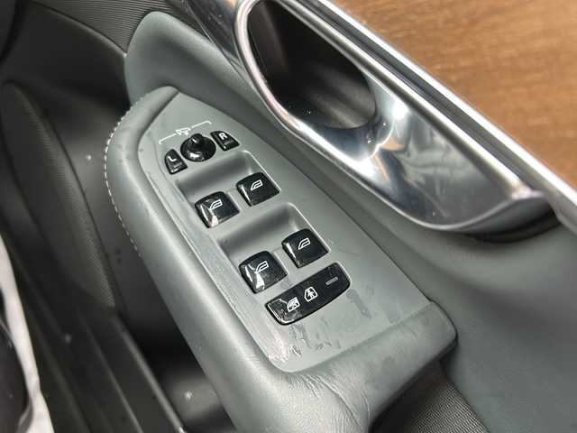 ボルボ ＸＣ９０ D5 AWD インスクリプション 福島県 2020(令2)年 4.6万km グレー /正規ディーラー車//harman/kardon //メーカーナビ//フルセグ/BT/AppleCarPlay/AndroidAUTO //全方位カメラ//ETC//ドラレコ　//黒革シート　//パワーシート//シートヒーター/ベンチレーション//パワーバックドア　//ルーフレール//サイドステップ　//純正20AW　//HUD//衝突回避//車間警告//レーンキーピングエイド//クロストラフィックアラート//パークアシスト//自動駐車//自動発進//BLIS//ACC//ABH//LEDオートヘッドライト//F.Rフォグ//AHB//アクティブベンディングライト //MTモード付きAT//ECO/Comfort/OffRord//革巻きステアリング//ステアリングヒーター//保証書//スペアキー