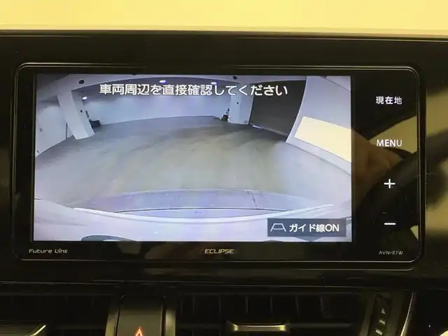 トヨタ Ｃ－ＨＲ G 兵庫県 2017(平29)年 5.3万km ホワイトパールクリスタルシャイン 衝突軽減ブレーキ/レーンキープアシスト/ハーフレザーシート/シートヒーター/社外SDナビ＆フルセグTV/（CD＆DVD＆BT＆MSV＆AUX）/レーダークルーズコントロール/オートライト/LEDライト/シーケンシャルライト/純正18inアルミホイール/フロアマット/スマートキー/プッシュスタート