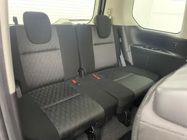 日産 セレナ e－パワー ハイウェイスター V 岡山県 2021(令3)年 3.1万km ダイヤモンドブラック 純正7インチナビ/・FM/AM/Bluetooth/フルセグ/CD/DVD/・バックカメラ/プロパイロット/インテリジェントエマージェンシーブレーキ/コーナーセンサー/BSM/踏み間違い衝突防止アシスト/車線逸脱防止支援システム/両側パワースライドドア/ドライブレコーダー/ETC/純正15インチアルミホイール/純正フロアマット/USB入力端子