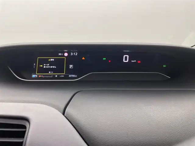 日産 セレナ e－パワー ハイウェイスター V 福井県 2021(令3)年 3.1万km ダイヤモンドブラック 純正7インチナビ/・FM/AM/Bluetooth/フルセグ/CD/DVD/・バックカメラ/プロパイロット/インテリジェントエマージェンシーブレーキ/コーナーセンサー/BSM/踏み間違い衝突防止アシスト/車線逸脱防止支援システム/両側パワースライドドア/ドライブレコーダー/ETC/純正15インチアルミホイール/純正フロアマット/USB入力端子