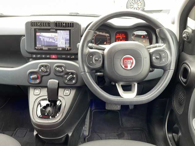 フィアット パンダ イージー 山口県 2017(平29)年 8.5万km 赤 ワンオーナー車/社外メモリナビ/Bluetooth/フルセグTV/バックカメラ/リモコンキー/純正15インチAW/ハロゲンヘッドライト/LEDフォグライト/前席パワーウィンドゥ/ステアリングスイッチ/ETC/保証書・取説/スペアキー1本