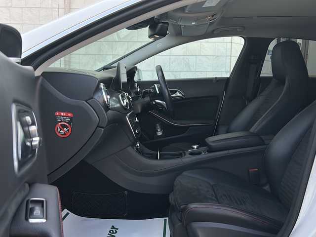メルセデス・ベンツ ＣＬＡ１８０ Sブレイク AMG スタイル 神奈川県 2018(平30)年 5.7万km ポーラホワイト サンルーフ/harman/kardon/純正ナビ(CD/DVD/SD/USB/BT/フルセグTV)/バックカメラ/レーダークルーズコントロール/パドルシフト/アクティブブレーキアシスト/アクティブレーンキーピングアシスト/アテンションアシスト/ブラインドスポットアシスト/ハーフレザーシート/D/N席メモリ付パワーシート/D/N席シートヒーター/ビルトインETC/ドライブレコーダー/社外GPSレーダー/オートライト/純正フロアマット/ISOFIX/スペアキー×1/保証書/取扱説明書
