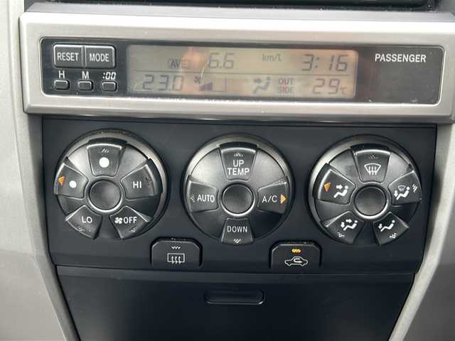 トヨタ ハイラックス サーフ SSR－X 千葉県 2002(平14)年 8.2万km ベージュ ベージュ全塗装　リフトＵＰサス　ホワイトレター　Ｍ／Ｔタイヤ　１７インチＡＷ　外イカリングライト　外テールライト　ブラックミラー　ブラックリアスポイラー　ナビ　バックカメラ　クラッツィオ革調カバー