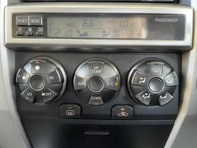トヨタ ハイラックス サーフ SSR－X 和歌山県 2002(平14)年 8.2万km ベージュ ベージュ全塗装　/リフトＵＰサス　/ホワイトレター　/Ｍ／Ｔタイヤ/１７インチＡＷ/社外イカリングライト/社外テールライト/ブラックリアスポイラー/バックカメラ/レザーシートカバー
