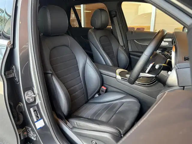 メルセデス・ベンツ ＧＬＣ２２０ d 4マチック AMGライン 宮城県 2020(令2)年 4万km セレナイトグレー レーダーセーフティＰＫＧ　/パノラミックスライディングルーフ　/COMANDシステムナビゲーションシステム/フルセグＴＶ　/全方位カメラ/AppleCarPlay　/ハーフレザーシート　/シートヒーター　/パワーシート　/ＬＥＤヘッドライト　/純正１９インチＡＷ　/ドライブレコーダー/置くだけ充電　/ワンオーナー