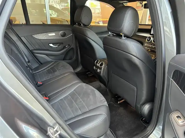 メルセデス・ベンツ ＧＬＣ２２０ d 4マチック AMGライン 宮城県 2020(令2)年 4万km セレナイトグレー レーダーセーフティＰＫＧ　/パノラミックスライディングルーフ　/COMANDシステムナビゲーションシステム/フルセグＴＶ　/全方位カメラ/AppleCarPlay　/ハーフレザーシート　/シートヒーター　/パワーシート　/ＬＥＤヘッドライト　/純正１９インチＡＷ　/ドライブレコーダー/置くだけ充電　/ワンオーナー