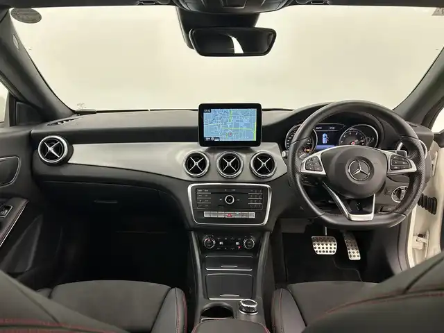 メルセデス・ベンツ ＣＬＡ１８０ Sブレイク　スポーツ 岡山県 2017(平29)年 3.5万km カルサイトホワイト 純正ナビ/Rカメラ/Bluetooth/AppleCarplay/AndoroidoAuto/LEDヘッドライト/パワーシート/オートライト/オートワイパー/ハーフレザー/シートヒーター/ACC/ETC/アクティブブレーキアシスト/アテンションアシスト/ブラインドスポット/レーンキープアシスト/PTG/ブレーキAH/アイドリングストップ