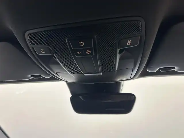 メルセデス・ベンツ ＣＬＡ１８０ Sブレイク　スポーツ 岡山県 2017(平29)年 3.5万km カルサイトホワイト 純正ナビ/Rカメラ/Bluetooth/AppleCarplay/AndoroidoAuto/LEDヘッドライト/パワーシート/オートライト/オートワイパー/ハーフレザー/シートヒーター/ACC/ETC/アクティブブレーキアシスト/アテンションアシスト/ブラインドスポット/レーンキープアシスト/PTG/ブレーキAH/アイドリングストップ