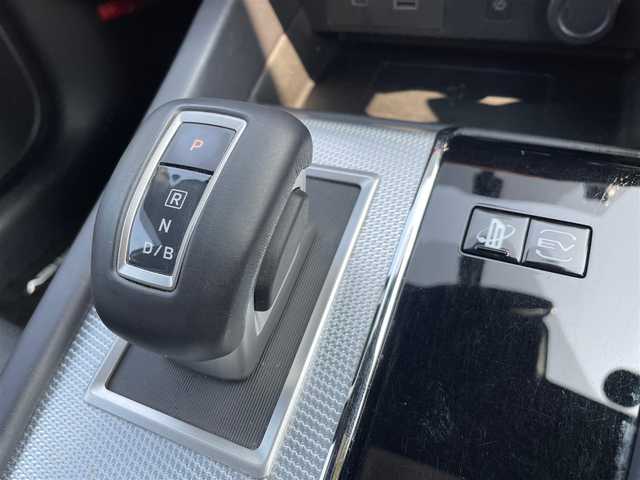 三菱 アウトランダー ＰＨＥＶ P 石川県 2022(令4)年 6万km ホワイトダイヤモンド 4WD/純正ナビ/フルセグTV/全方位カメラ/LEDヘッドライト/ETC/パワーバックドア/レザーシート/シートヒーター/純正アルミホイール/BOSEサウンド/マイパイロット/レーダーブレーキ/保証書