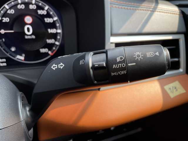 三菱 アウトランダー ＰＨＥＶ P 石川県 2022(令4)年 6万km ホワイトダイヤモンド 4WD/純正ナビ/フルセグTV/全方位カメラ/LEDヘッドライト/ETC/パワーバックドア/レザーシート/シートヒーター/純正アルミホイール/BOSEサウンド/マイパイロット/レーダーブレーキ/保証書