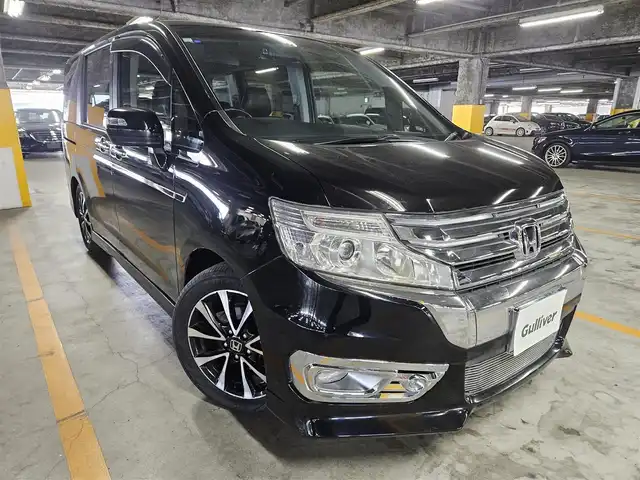 ホンダ ステップワゴン スパーダ Z 香川県 2013(平25)年 8万km プレミアムスパークルブラックパール ワンオーナー/純正9型ナビ/　(Bluetooth/CD/DVD)/フルセグTV/両側パワースライドドア/ビルトインETC/アルパイン10.2型リアビジョン/ビークルスタビリティアシスト/HIDヘッドランプ/オートライト/オートエアコン/本革巻きステアリング/ステアリングスイッチ/パドルシフト/レザー調シートカバー付/クールスピリット用17インチAW（純正積み込み）/スマートキーシステム/イモビライザー/セキュリティアラーム/禁煙車