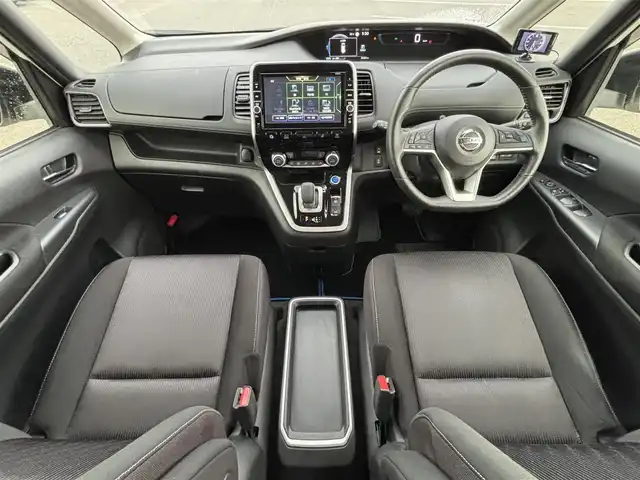 日産 セレナ e－パワー ハイウェイスター V 大分県 2019(平31)年 2.3万km ブリリアントホワイトパール ・純正ナビ(CD.DVD.SD.BT.USB)/・アラウンドビューモニター/・プロパイロット/・パーキングアシスト/・フルセグテレビ/・エマージェンシーブレーキ/・コーナーセンサー/・両側パワースライドドア/・ETC/・ドライブレコーダー/・ブレーキホールド/・ステアリングリモコン/・ステアリングヒーター/・デジタルインナーミラー/・ローダウン