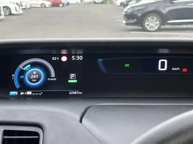 日産 セレナ e－パワー ハイウェイスター V 大分県 2019(平31)年 2.3万km ブリリアントホワイトパール ・純正ナビ(CD.DVD.SD.BT.USB)/・アラウンドビューモニター/・プロパイロット/・パーキングアシスト/・フルセグテレビ/・エマージェンシーブレーキ/・コーナーセンサー/・両側パワースライドドア/・ETC/・ドライブレコーダー/・ブレーキホールド/・ステアリングリモコン/・ステアリングヒーター/・デジタルインナーミラー/・ローダウン
