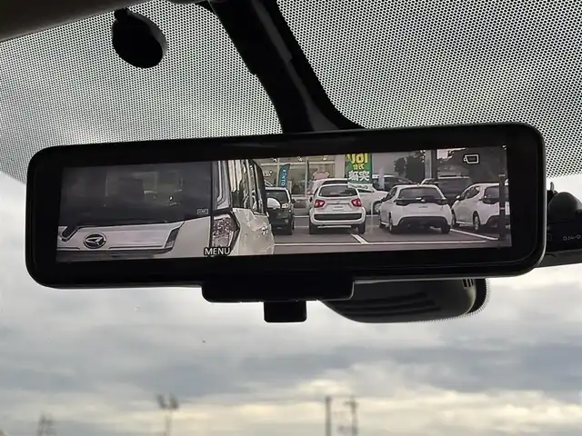 日産 セレナ e－パワー ハイウェイスター V 大分県 2019(平31)年 2.3万km ブリリアントホワイトパール ・純正ナビ(CD.DVD.SD.BT.USB)/・アラウンドビューモニター/・プロパイロット/・パーキングアシスト/・フルセグテレビ/・エマージェンシーブレーキ/・コーナーセンサー/・両側パワースライドドア/・ETC/・ドライブレコーダー/・ブレーキホールド/・ステアリングリモコン/・ステアリングヒーター/・デジタルインナーミラー/・ローダウン