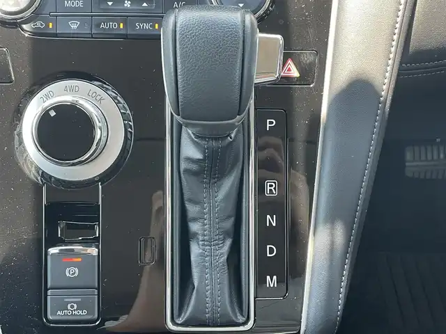 三菱 デリカＤ：５ P 滋賀県 2020(令2)年 3.4万km アイガーグレーメタリック 純正10型ナビ/・Bluetooth/フルセグ/・CD/DVD/アラウンドビューモニター/革巻きステアリング/ステアリングリモコン/パドルシフト/ETC/前後ドライブレコーダー/レーダークルーズコントロール/電動オートステップ/両側パワースライド/パワーバックドア/前席シートヒーター/運転席パワーシート/オートブレーキホールド/LEDオートライト/オートハイビーム/フォグライト/スマートキー