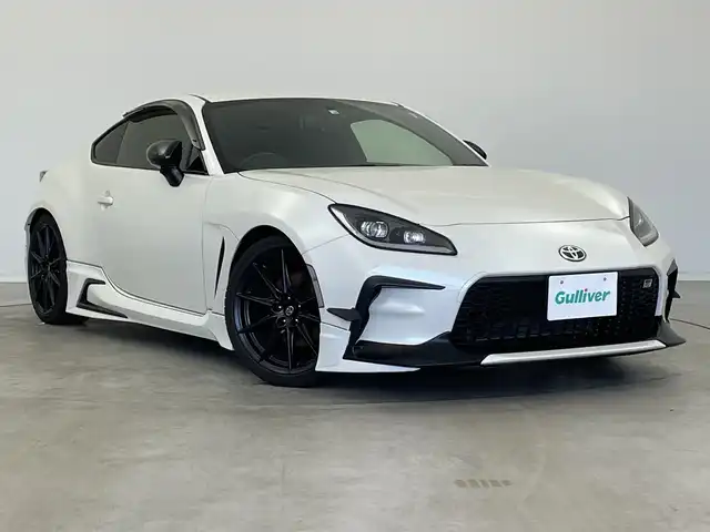 トヨタ ＧＲ８６ RZ 新潟県 2022(令4)年 2.1万km パール 社外メモリナビ（Bluetooth/CD/DVD）/GRスポーツマフラー/レザーシート/衝突被害軽減システム/シートヒーター/前席シートヒーター/前後ドライブレコーダー/LEDオートライト/オートマチックハイビーム/フォグランプ/地デジ/アイドリングストップ/ビルトインETC/プッシュスタート/ステアリングリモコン/純正１８インチアルミホイール/スマートキー