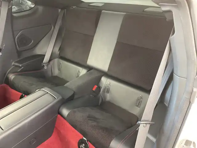 トヨタ ＧＲ８６ RZ 新潟県 2022(令4)年 2.1万km パール 社外メモリナビ（Bluetooth/CD/DVD）/GRスポーツマフラー/レザーシート/衝突被害軽減システム/シートヒーター/前席シートヒーター/前後ドライブレコーダー/LEDオートライト/オートマチックハイビーム/フォグランプ/地デジ/アイドリングストップ/ビルトインETC/プッシュスタート/ステアリングリモコン/純正１８インチアルミホイール/スマートキー