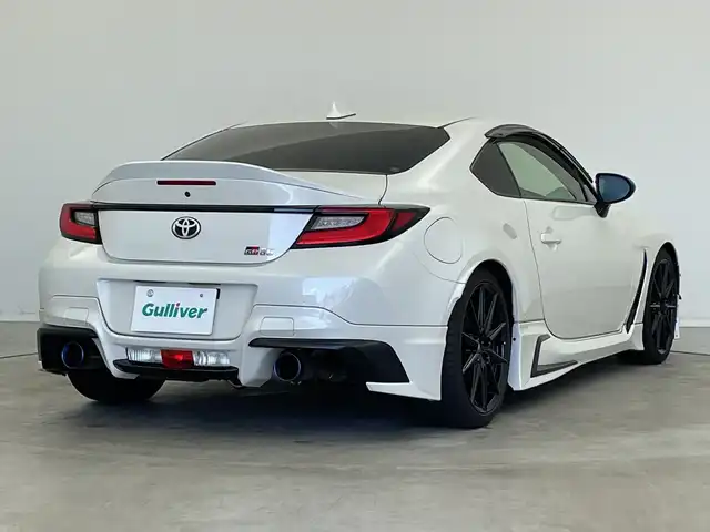 トヨタ ＧＲ８６ RZ 新潟県 2022(令4)年 2.1万km パール 社外メモリナビ（Bluetooth/CD/DVD）/GRスポーツマフラー/レザーシート/衝突被害軽減システム/シートヒーター/前席シートヒーター/前後ドライブレコーダー/LEDオートライト/オートマチックハイビーム/フォグランプ/地デジ/アイドリングストップ/ビルトインETC/プッシュスタート/ステアリングリモコン/純正１８インチアルミホイール/スマートキー