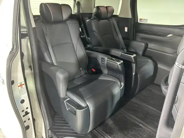 トヨタ アルファードハイブリット SR Cパッケージ 神奈川県 2020(令2)年 6.7万km ホワイトパールクリスタルシャイン 純正メーカーOPナビ　/パノラミックビューモニター　/-Miracast/CD/DVD/Bluetooth/フルセグTV/USB/JBL/両側パワースライドドア/トヨタセーフティセンス　/プリクラッシュセーフティシステム　/レーンディパーチャーアラート　/レーダークルーズコントロール　/前後クリアランスソナー/ワイヤレス充電/レザーシート/シートヒーター＆ベンチレーション　/メモリーシート/前後ドラレコ/電動パーキング/ブレーキホールド/三眼LEDヘッドライト