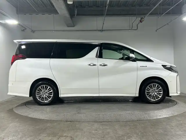トヨタ アルファードハイブリット SR Cパッケージ 神奈川県 2020(令2)年 6.7万km ホワイトパールクリスタルシャイン 純正メーカーOPナビ　/パノラミックビューモニター　/-Miracast/CD/DVD/Bluetooth/フルセグTV/USB/JBL/両側パワースライドドア/トヨタセーフティセンス　/プリクラッシュセーフティシステム　/レーンディパーチャーアラート　/レーダークルーズコントロール　/前後クリアランスソナー/ワイヤレス充電/レザーシート/シートヒーター＆ベンチレーション　/メモリーシート/前後ドラレコ/電動パーキング/ブレーキホールド/三眼LEDヘッドライト