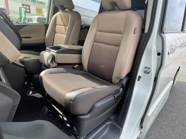 日産 セレナ ハイウェイスター G プロパイロットED 山口県 2016(平28)年 6.3万km ブリリアントホワイトパール 2トーン 9型ナビ フルセグTV CD DVD BT BD/フリップダウンモニター/バックカメラ/プロパイロット/ハーフレザーシート/両側パワースライドドア/ハンズフリーオートスライドドア/LEDオートヘッドライト/フォグライト/コーナーセンサー/BLITZ 車高調/ETC/ドラレコ/スマートキー 2個/フロントスポイラー/衝突被害軽減ブレーキ/レーンアシスト/W サイド カーテン エアバッグ/禁煙車