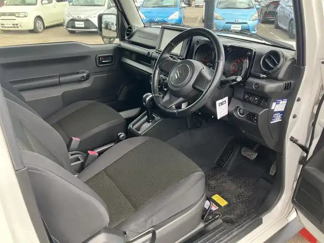 スズキ ジムニー シエラ JL 道南・函館 2018(平30)年 5.5万km スペリアホワイト /純正ナビ//フルセグＴＶ//純正エンジンスターター//ドライブレコーダー//シートヒーター//バックカメラ//衝突被害軽減ブレーキ//車線逸脱警報//コーナーセンサー//ダウンヒルアシストコントロール//オートハイビーム