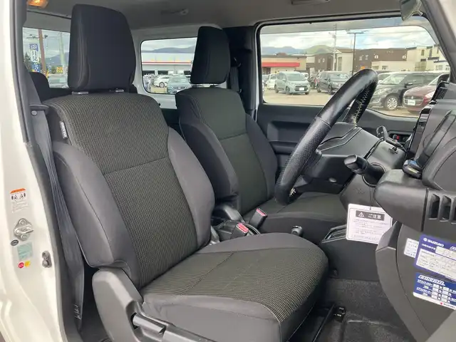 スズキ ジムニー シエラ JL 道南・函館 2018(平30)年 5.5万km スペリアホワイト /純正ナビ//フルセグＴＶ//純正エンジンスターター//ドライブレコーダー//シートヒーター//バックカメラ//衝突被害軽減ブレーキ//車線逸脱警報//コーナーセンサー//ダウンヒルアシストコントロール//オートハイビーム