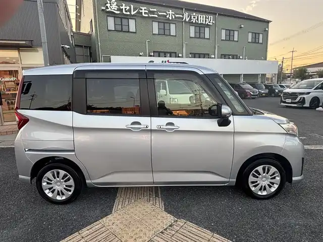 トヨタ ルーミー G－T 京都府 2020(令2)年 5.7万km ブライトシルバーM  ターボ車/ 両側パワースライドドア/ スマートアシスト３/ 純正7インチワイドSDナビ/・　バックカメラ/・　フルセグ/CD/DVD/BTオーディオ/・　SDREC/ ドライブレコーダー/ ETC/ クルーズコントロール/ コーナーセンサー/ 純正フロアマット/ ドアバイザー/ スマートキー/ プッシュスタート/ 新車時保証書/ 車両取説