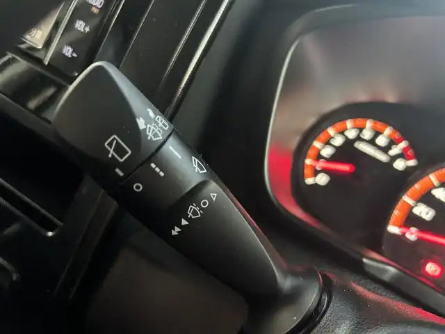 トヨタ ルーミー G－T 京都府 2020(令2)年 5.7万km ブライトシルバーM  ターボ車/ 両側パワースライドドア/ スマートアシスト３/ 純正7インチワイドSDナビ/・　バックカメラ/・　フルセグ/CD/DVD/BTオーディオ/・　SDREC/ ドライブレコーダー/ ETC/ クルーズコントロール/ コーナーセンサー/ 純正フロアマット/ ドアバイザー/ スマートキー/ プッシュスタート/ 新車時保証書/ 車両取説