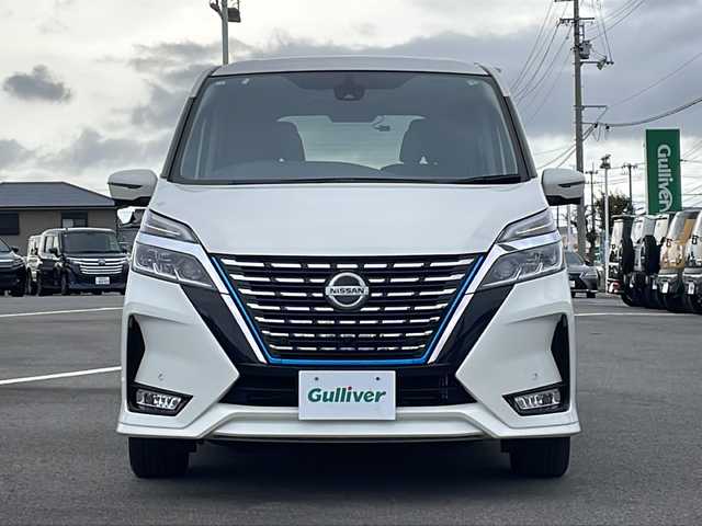 日産 セレナ e－パワー ハイウェイスター V 徳島県 2020(令2)年 4.1万km ブリリアントホワイトパール 社外9型ナビ　AVIC-RQ903/（DISC/SD/フルセグ/BT/ラジオ/USB/iPod/HDMI）/10.2型フリップダウンモニター/全方位カメラ/プロパイロット/ブラインドスポットモニター/オートブレーキホールド/パーキングアシスト/ドライブレコーダー/ETC/純正フロアマット/純正15インチアルミホイール/純正LEDヘッドライト/フォグライト/ドアバイザー/両側電動スライドドア/プッシュスタート