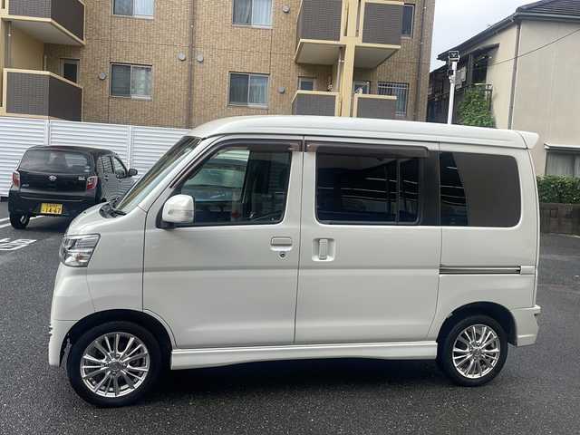 ダイハツ アトレー ワゴン カスタムターボRS LTD SAⅢ 広島県 2019(平31)年 12.3万km パールホワイトⅢ /登録時走行距離/　　　　　　　122457キロ/アイドリングストップ/ターボ/ハイルーフ/社外ナビ/バックカメラ/地デジ/左後パワースライドドア/ETC/新車時整備手帳/　　【保証書】/取扱説明書/
