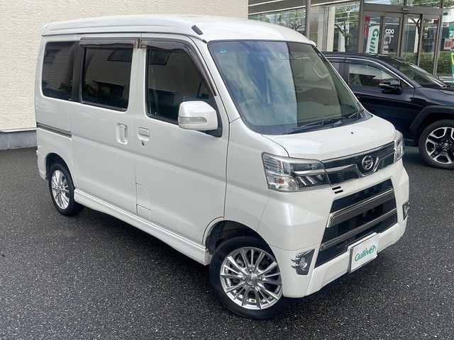 ダイハツ アトレー ワゴン カスタムターボRS LTD SAⅢ 広島県 2019(平31)年 12.3万km パールホワイトⅢ /登録時走行距離/　　　　　　　122457キロ/アイドリングストップ/ターボ/ハイルーフ/社外ナビ/バックカメラ/地デジ/左後パワースライドドア/ETC/新車時整備手帳/　　【保証書】/取扱説明書/