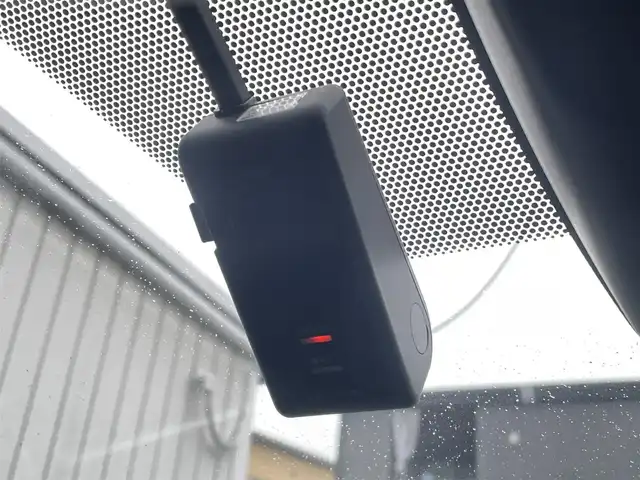 トヨタ ＲＡＶ４ アドベンチャー 埼玉県 2019(令1)年 2.4万km アティチュードブラックマイカ ４ＷＤ/レザーシート/前席シートヒーター/Ｄ席パワーシート/純正９インチメモリナビ＆フルセグＴＶ/　（ＤＶＤ＆ＣＤ＆ＳＤ＆ＢＴ）/バックカメラ/ビルトインＥＴＣ/前方純正ドライブレコーダー/衝突軽減システム/レーンキープアシスト/レーダークルーズコントロール/革巻きステアリング/ステアリングヒーター/ステアリングリモコン/前後コーナーセンサー/ダウンヒルアシスト/盗難防止装置/電動リアゲート/ルーフレール/社外グリル/純正１８inアルミホイール/オートマチックハイビーム/オートライト/ＬＥＤライト/フォグランプ/スマートキー/プッシュスタート/Ｗ＆サイド＋カーテンエアバッグ/横滑り防止装置/ＡＢＳ/フロアマット/新車保証書/取扱説明書/スマートスペアキー有