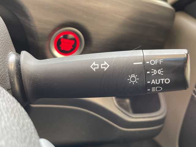 ホンダ フリード G ホンダセンシング 埼玉県 2018(平30)年 5.3万km プレミアムクリスタルレッドM ホンダセンシング/純正メモリーナビ/ CD/DVD/BT/フルセグ/バックカメラ/両側パワースライドドア/レーダークルーズコントロール/レーンキープアシスト/ハーフレザーシート/純正15インチアルミホイール/LEDヘッドライト/ETC/スマートキー/禁煙車