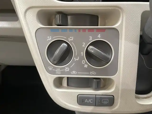 ダイハツ ムーヴ L SAⅡ 鹿児島県 2016(平28)年 8.3万km ブラックマイカメタリック ナビ/(フルセグTV/Bluetooth/DVD/CD)/スマートアシストII/　・衝突警報機能/　・車線逸脱警報機能/　・衝突回避支援ブレーキ機能/　・衝突警報機能（対車両）/　・誤発進抑制制御機能/　・先行車発進お知らせ機能/フロアマット/ベンチシート/電動格納ミラー/ドアバイザー/ヘッドライトレベライザー