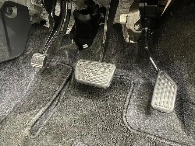 ダイハツ ムーヴ L SAⅡ 鹿児島県 2016(平28)年 8.3万km ブラックマイカメタリック ナビ/(フルセグTV/Bluetooth/DVD/CD)/スマートアシストII/　・衝突警報機能/　・車線逸脱警報機能/　・衝突回避支援ブレーキ機能/　・衝突警報機能（対車両）/　・誤発進抑制制御機能/　・先行車発進お知らせ機能/フロアマット/ベンチシート/電動格納ミラー/ドアバイザー/ヘッドライトレベライザー