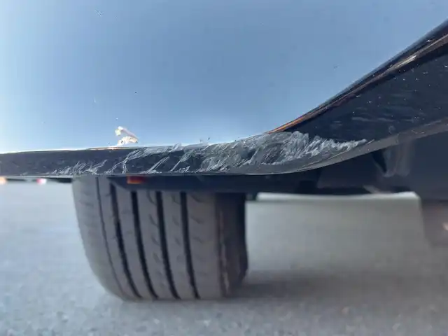 トヨタ エスクァイア Gi プレミアムパッケージ ブラックテーラード 東京都 2020(令2)年 4.2万km ブラック トヨタセーフティセンス　/・衝突被害軽減ブレーキ/・レーンキープアシスト/・クルーズコントロール/・先行車発進告知機能/・標識認識機能/純正ナビ　/・ＦＭ／ＡＭ／ＣＤ／ＤＶＤ/・フルセグＴＶ／Ｂｌｕｅｔｏｏｔｈ　/両側パワースライドドア　/純正フリップダウンモニター　/ＥＴＣ２．０ /ハーフレザーシート/三列シート /ウォークスルーシート/プッシュスタート/スマートキー/純正15インチアルミホイール/純正フロアマット/オートライト/オートエアコン